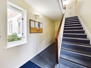 COMMUNAL HALLWAY- click for photo gallery